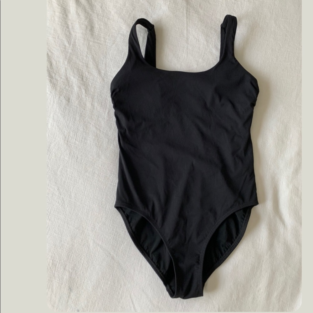 BRAND NEW Athleta Black scoop back swimsuit